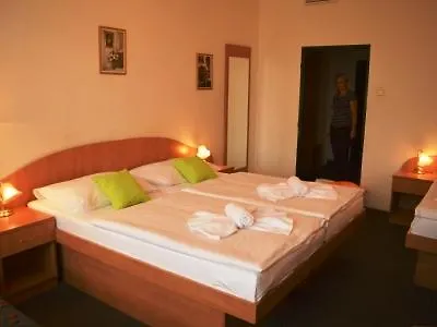 Legie Otel