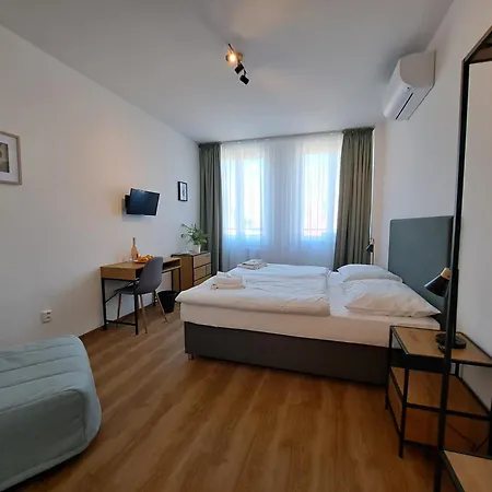 Legie Otel 3*