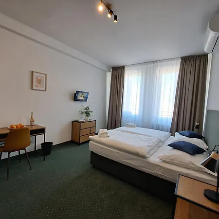 Legie Otel 3*
