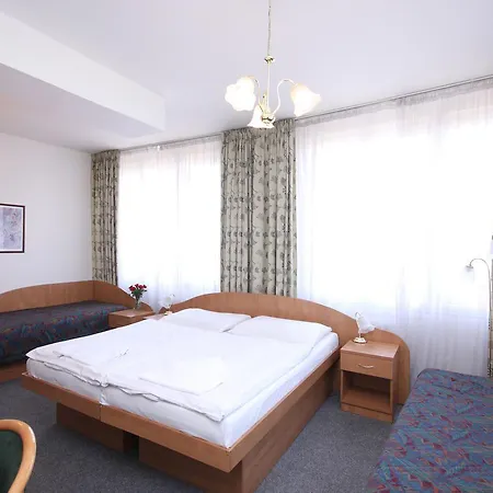 Legie 3* Prague