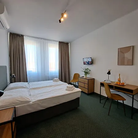 Hotel Legie 3*
