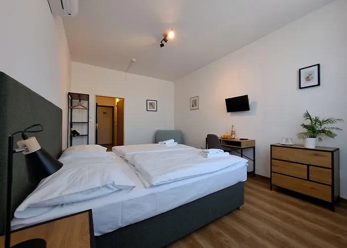 Legie Hotel 3*